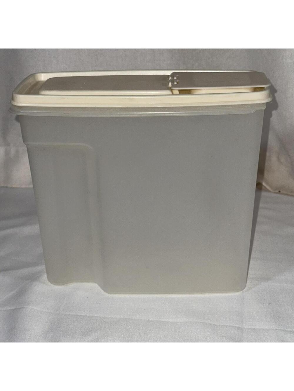 Vintage Rubbermaid Cereal Container Almond Lid 21 Cup 5 L Servin Saver